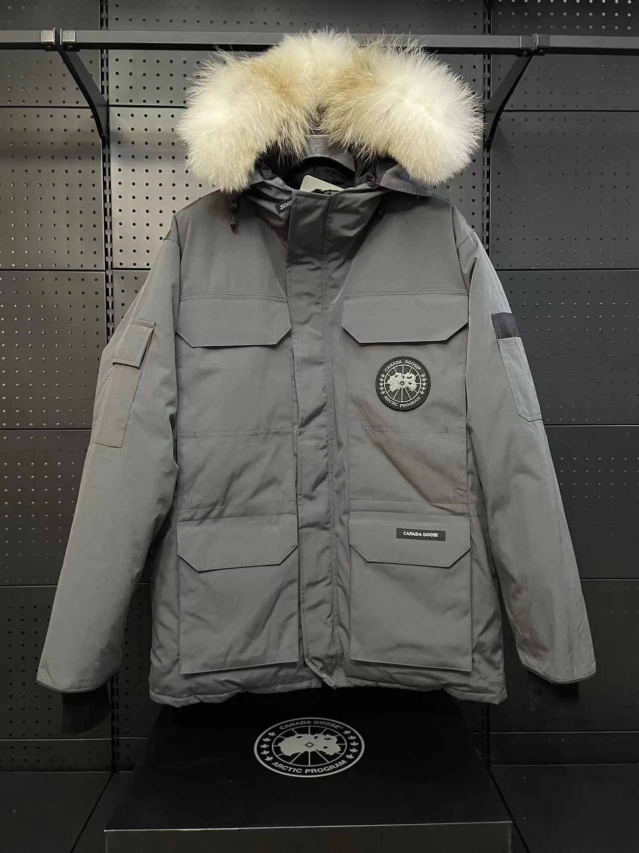 🇨🇦CANADA GOOES 24 New Arrival 08 / Factory : . . . .Premium ， Drop Shipping！ Expedition 08 Same Style， ， Classic ， ， 。 ➖ 。 ➖ ， 。 ➖ 21 ，TC 85 ， Wear-Resistant。 ➖ 80 . 。 ➖ 100% nylon ， ， ！ ➖ 。 ➖ YKK ，YKK ， 。 ➖ 3M ， 。 : ， 。 ， · · Quality· ！ Size:XS-XXL
